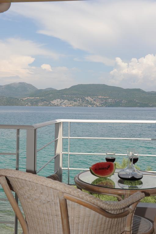 Agnadi Suites Episkopos Ngoại thất bức ảnh